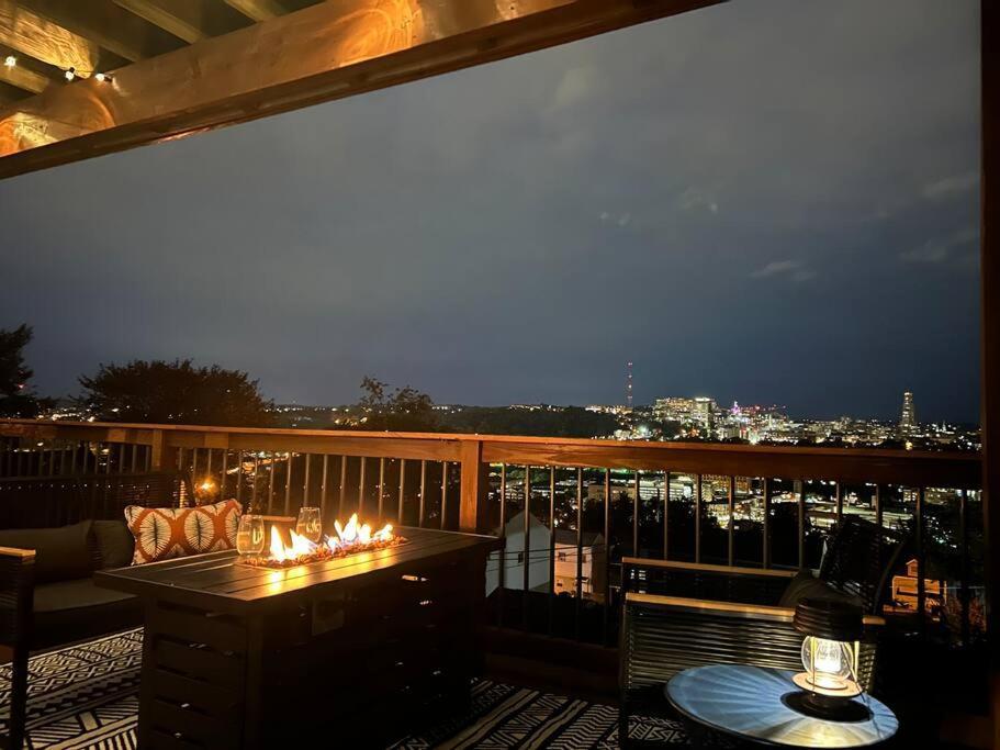 Сasa de vacaciones Skyline - Outside Decks - Contemporary